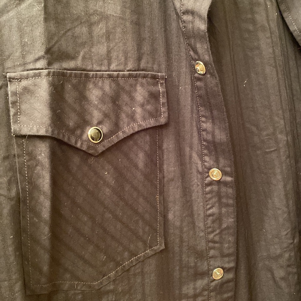 Black long sleeve snap up shirt - Picture 5 of 5